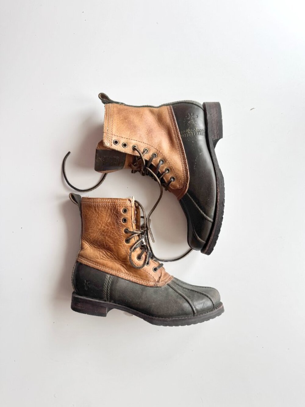 FRYE Veronica Brown Leather Rubber Wool Shearling Lined Lace Up Duck Boots